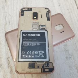 Смартфон Samsung J2 Core 1/16gb Без комплекта, есть потёртости и царапины, трещина рядом с камерой. Картинка 7